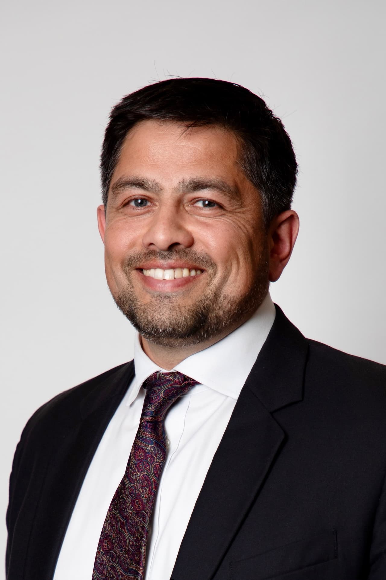 Dr Fayyaz Musa — Founder, Consultant Corneal & Cataract Surgeon
